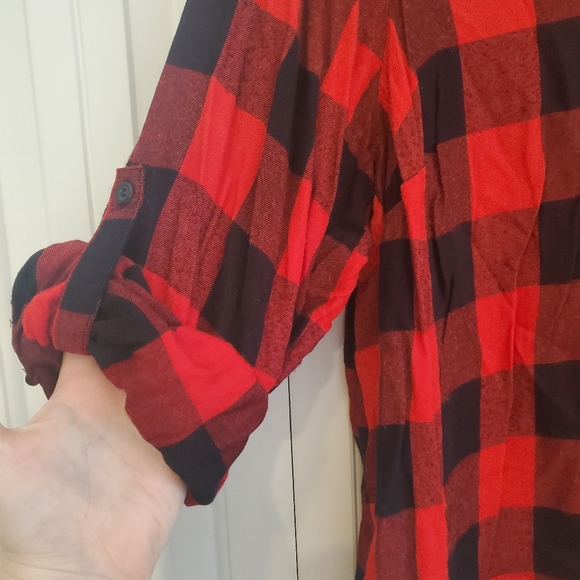 Button down top🍒 - Picture 3 of 11